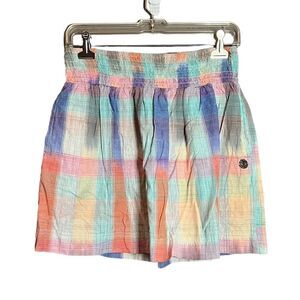 Element patterned skirt with pockets. Size medium